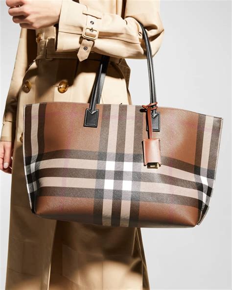 burberry e scalabile|Burberry Medium Check E.